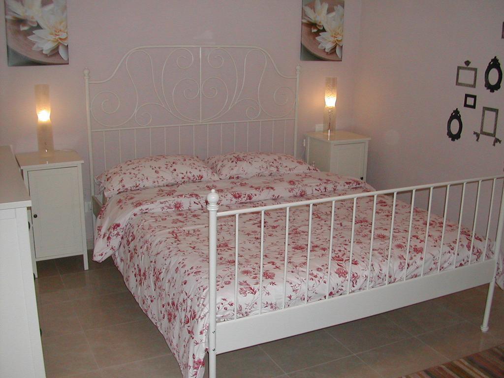 Agriturismo Mamma Chica La Spezia Habitación foto